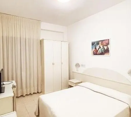 Gabbiano ホテル カットーリカ